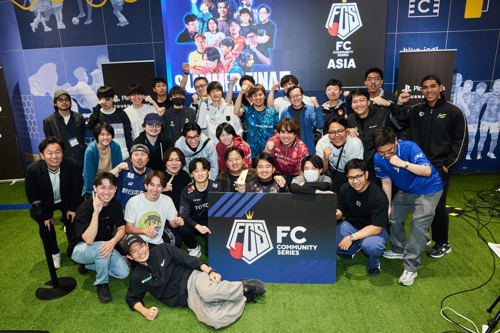 FCS26 Asia Summer Final 会場（JFAサッカー文化創造拠点 blue-ing!）に集まった選手たち